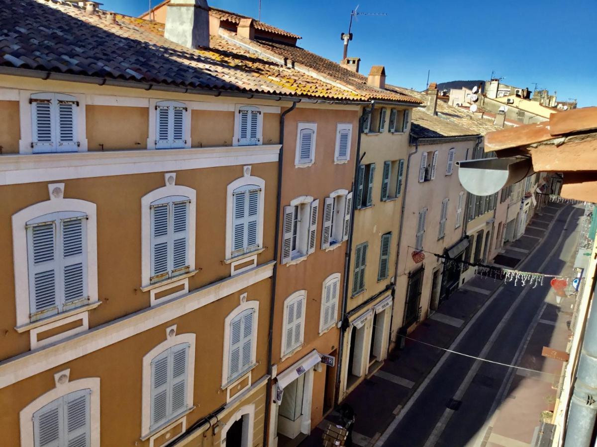 Ravissant Studio Climatise Gambetta Misericorde Au Coeur De Сен Тропе Екстериор снимка